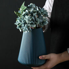 Load image into Gallery viewer, Non-Breakable Hydroponic Vase - thedecoratives.com
