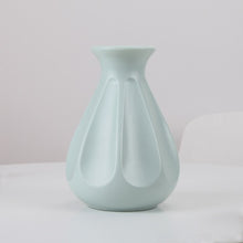 Load image into Gallery viewer, Ceramic Flower Vase - thedecoratives.com
