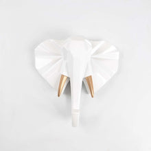 Load image into Gallery viewer, Room Decor Animal Head Resin Hanger - thedecoratives.com
